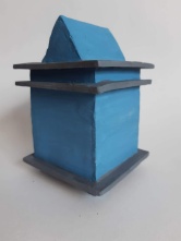 blauwzwart huisje h. 12 cm.